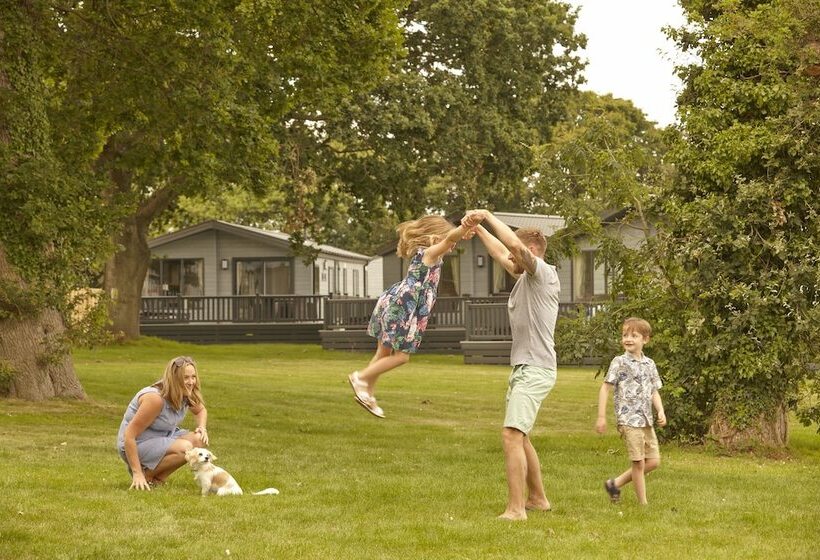 호텔 St Helens Coastal Resort