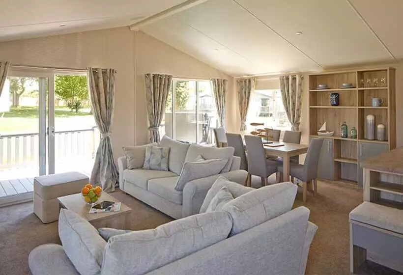 Hotelli St Helens Coastal Resort