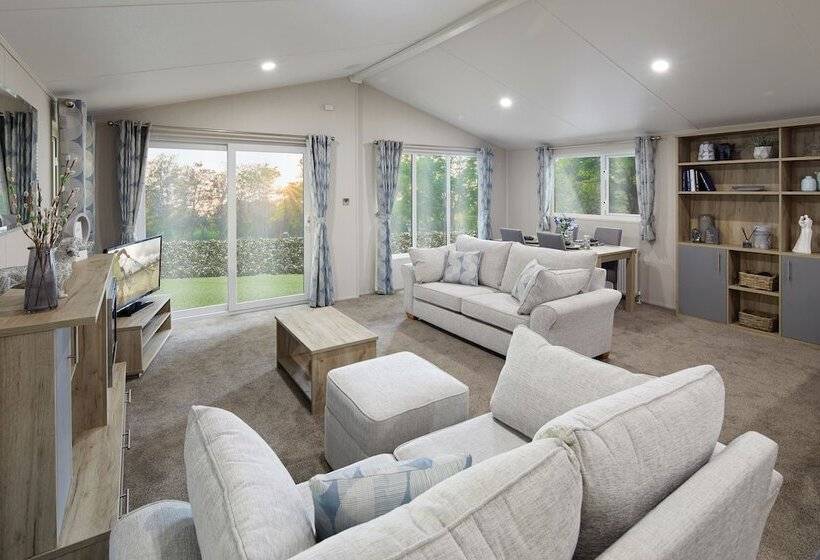 호텔 St Helens Coastal Resort