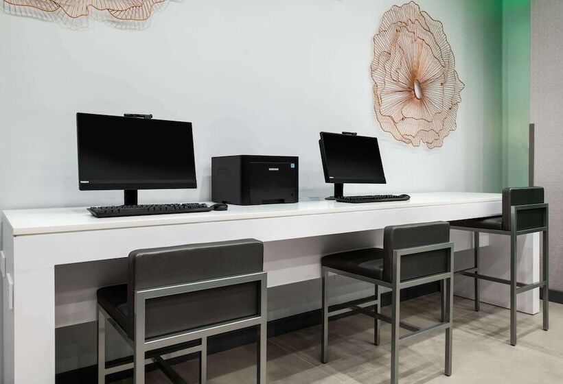 Hotel Wingate By Wyndham Long Island City