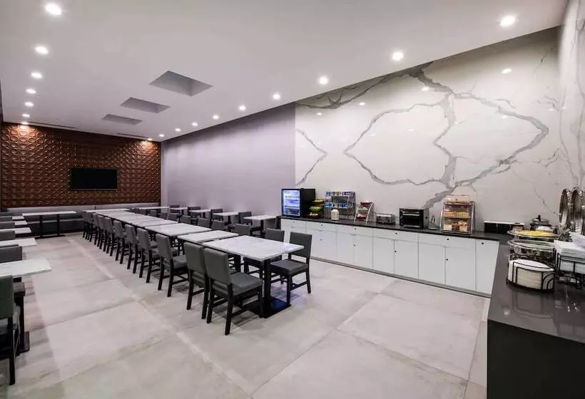 Hotelli Wingate By Wyndham Long Island City