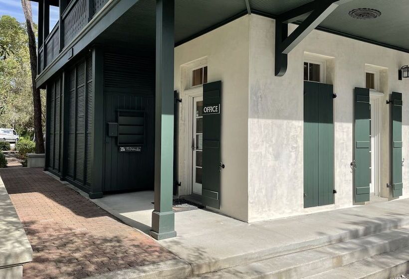 مبيت وإفطار Hibiscus Coffee & Guesthouse