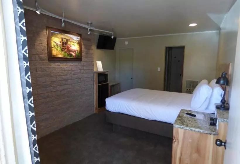 Canyon Lodge Motel