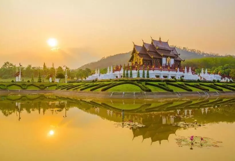 هتل Baan Pondchanok