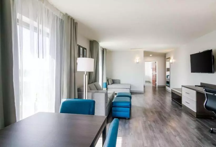 ホテル Comfort Inn & Suites Gulf Shores East Beach Near Gulf State Park