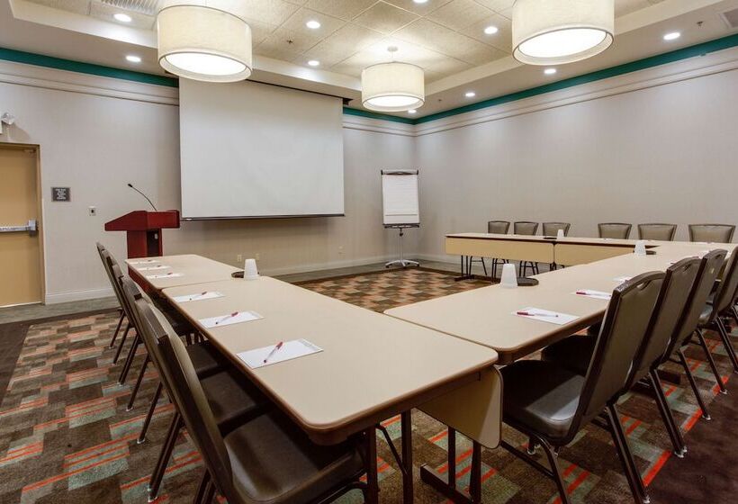 هتل Drury Inn & Suites Charlotte Arrowood