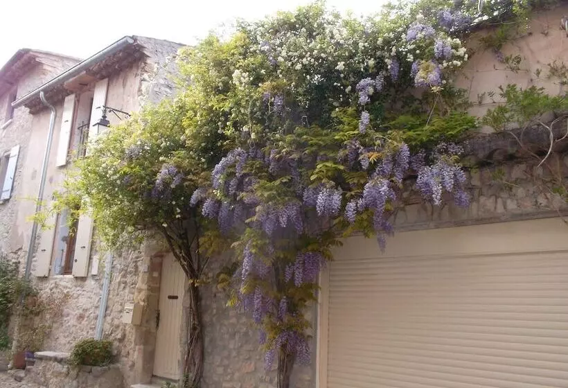 ベッドアンドブレックファースト Chambres D'hôtes Atelier Du Château