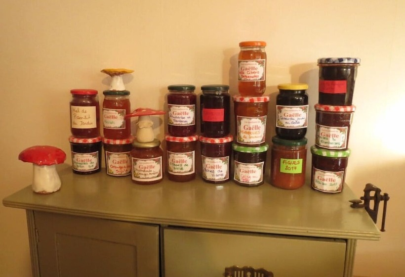 住宿加早餐  Le Portail Rouge