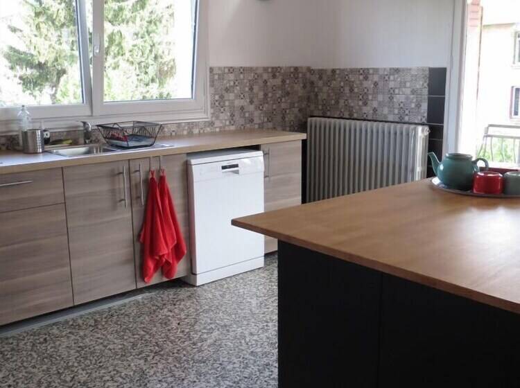 住宿加早餐  Le Portail Rouge