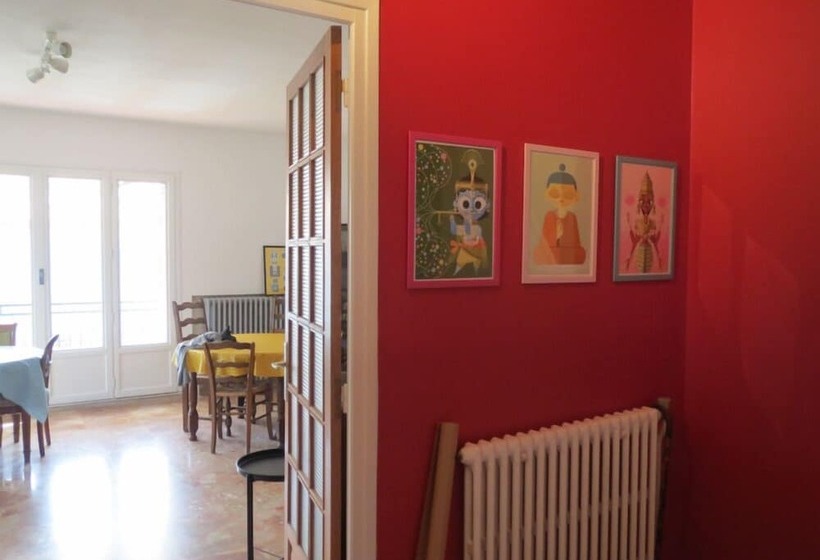 住宿加早餐  Le Portail Rouge