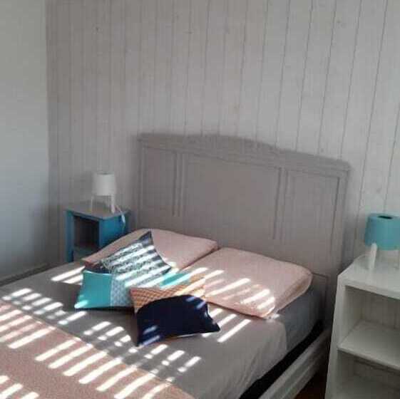 住宿加早餐  Le Portail Rouge