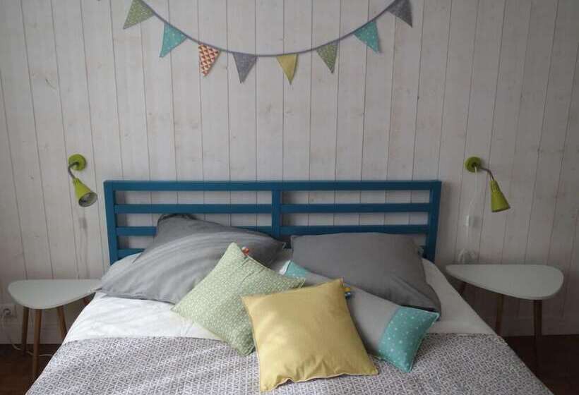 住宿加早餐  Le Portail Rouge