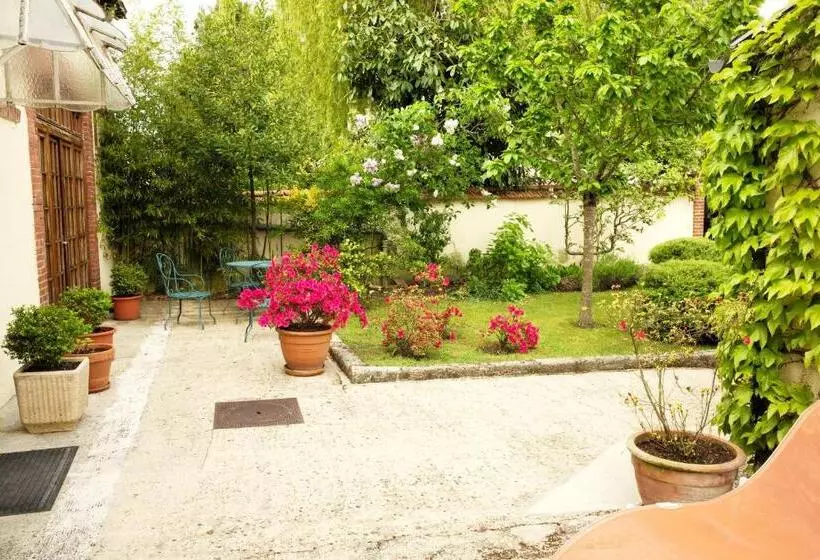 Aamiaismajoitus (B&B) Les Crépinières