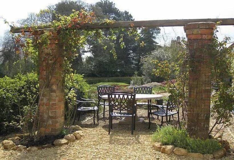 مبيت وإفطار The Old Stables