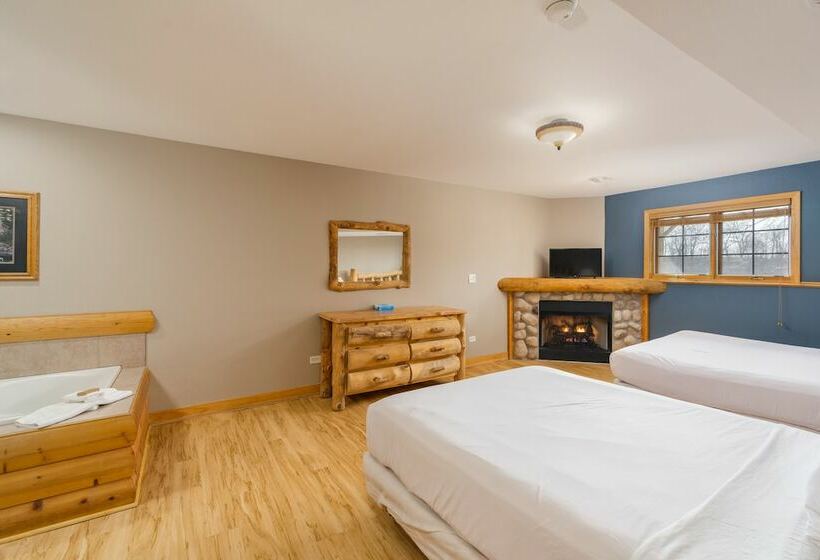 Grand Bear Resort At Starved Rock