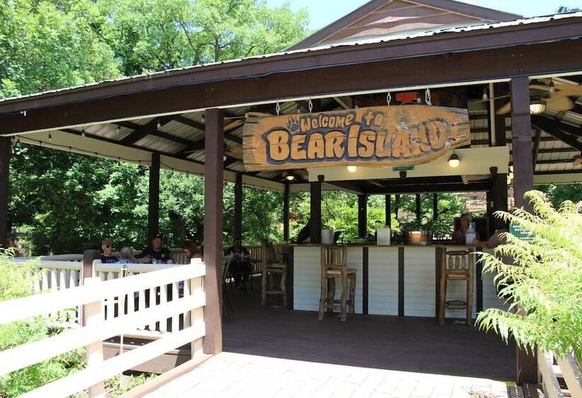 Grand Bear Resort At Starved Rock