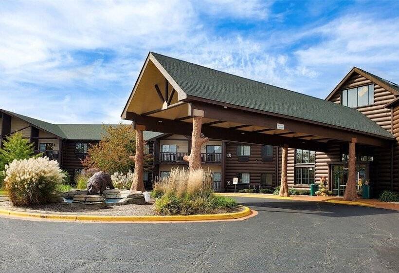 Grand Bear Resort At Starved Rock