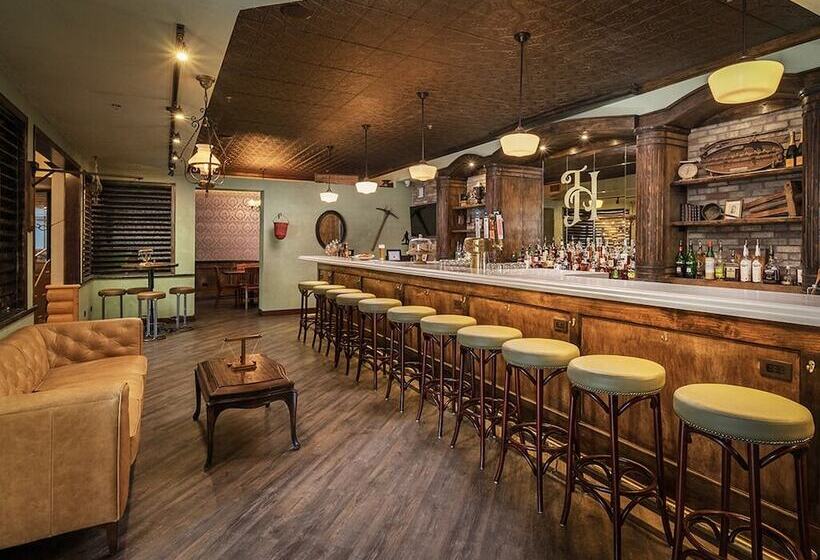 Grand Bear Resort At Starved Rock