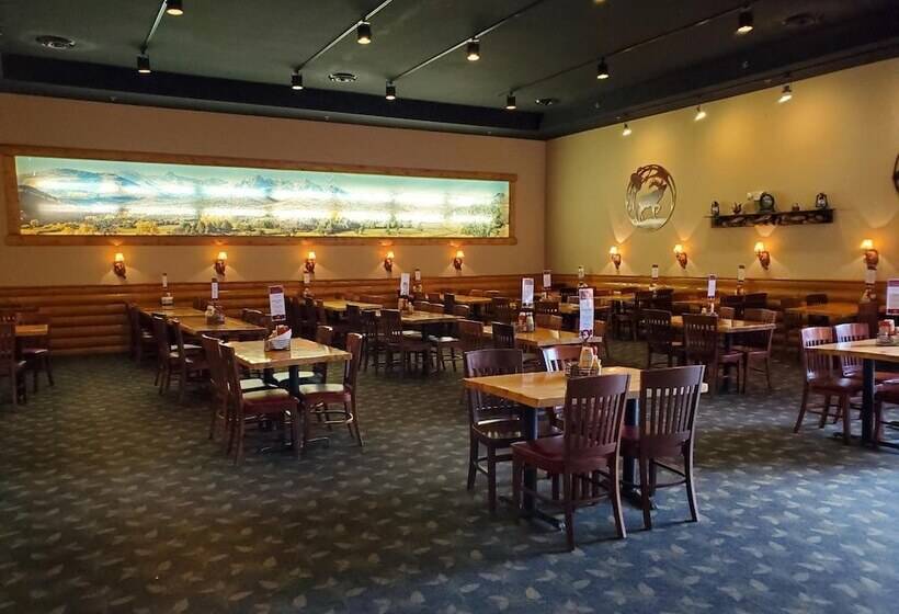 Grand Bear Resort At Starved Rock