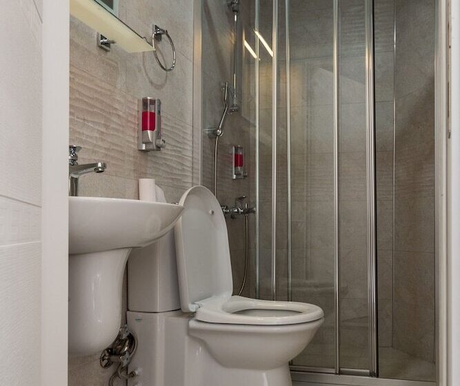 هتل Baskent Konukevi