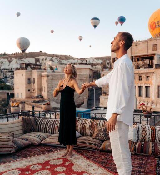 هتل Caftan Cave Suites