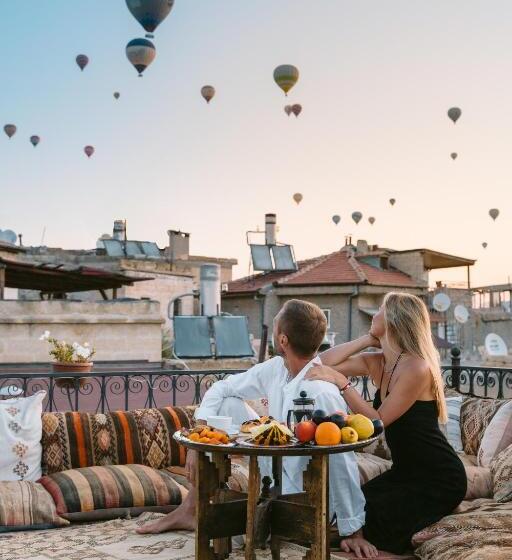 هتل Caftan Cave Suites