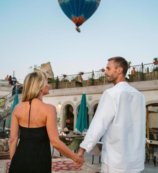 هتل Caftan Cave Suites