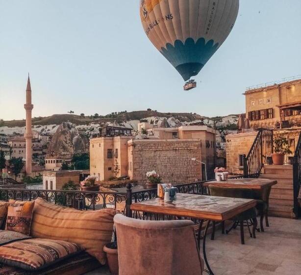 هتل Caftan Cave Suites