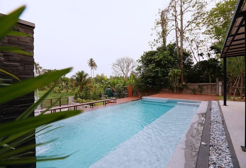 酒店 Canvas Family Home