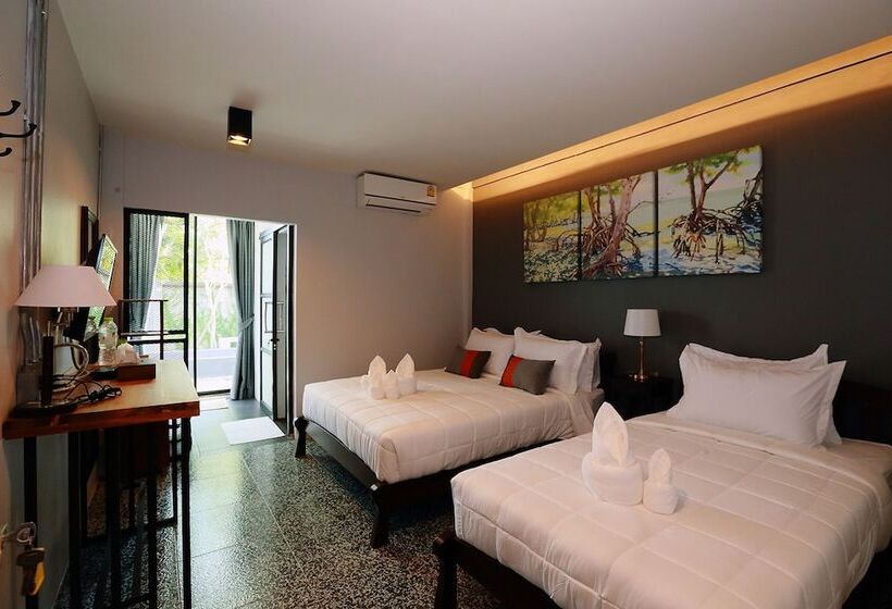 酒店 Canvas Family Home