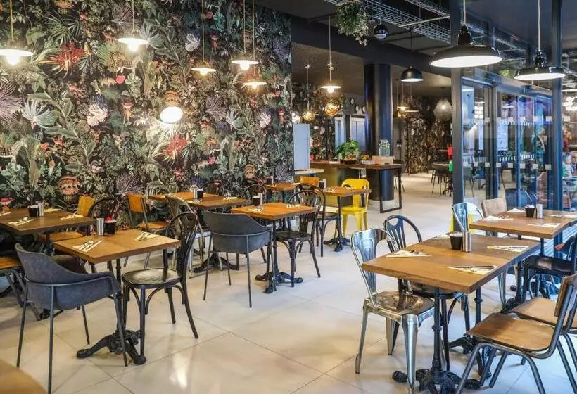 ホテル Ibis Styles Puteaux Paris La Defense