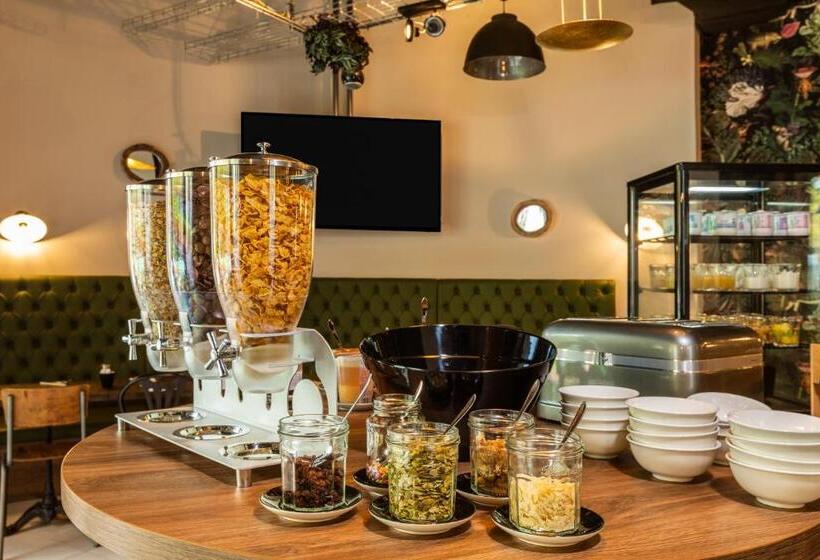 Hotel Ibis Styles Puteaux Paris La Defense