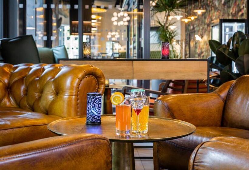 Hotel Ibis Styles Puteaux Paris La Defense