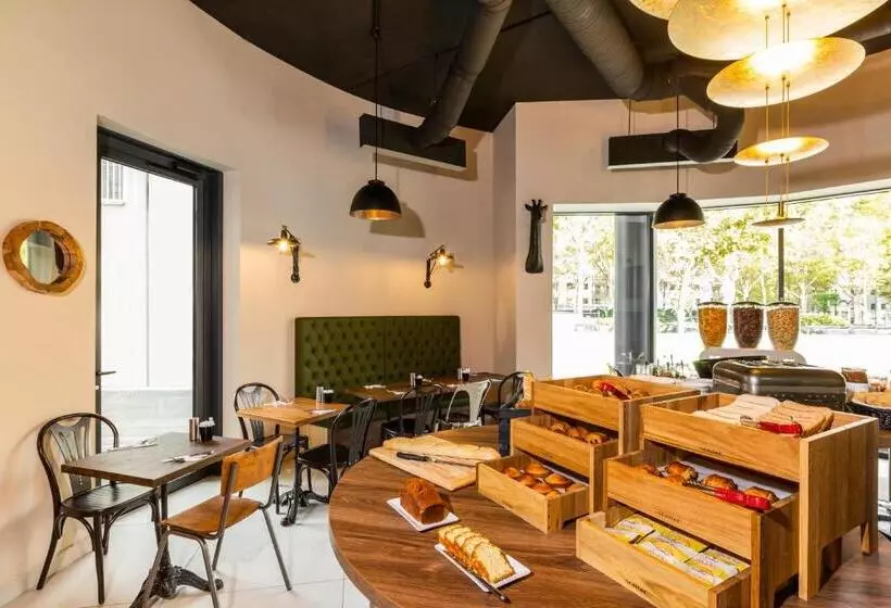 ホテル Ibis Styles Puteaux Paris La Defense