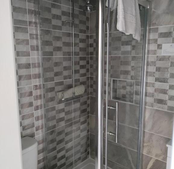 בית מלון כפרי Torbay Court