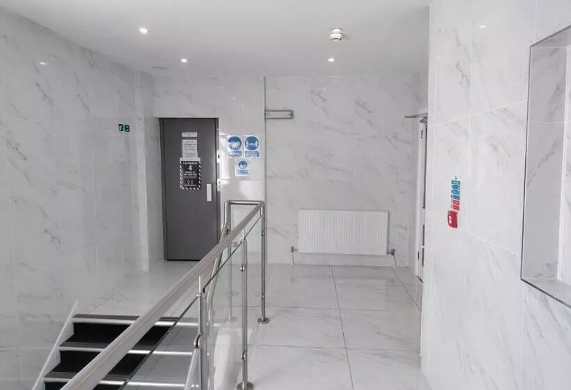 ホテル Torbay Court