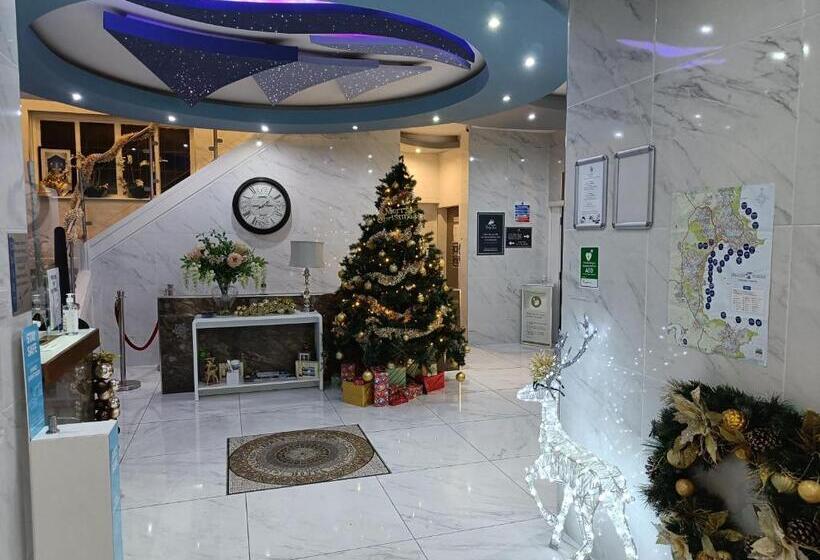 בית מלון כפרי Torbay Court