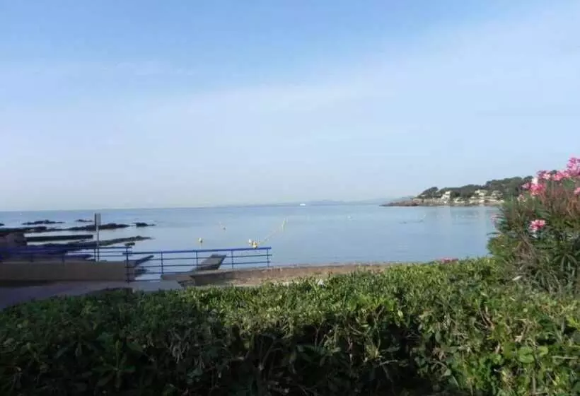 Majatalo B&b Le Clos Des Vignes Saint Raphael