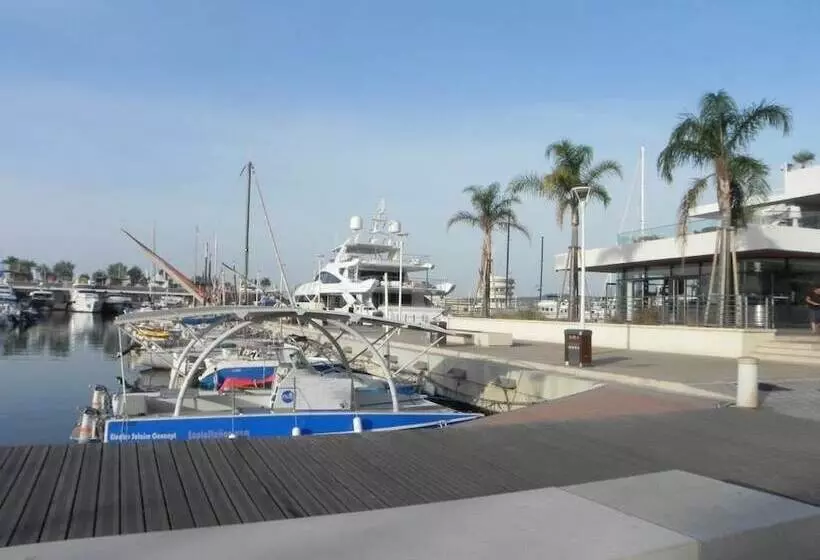 Majatalo B&b Le Clos Des Vignes Saint Raphael