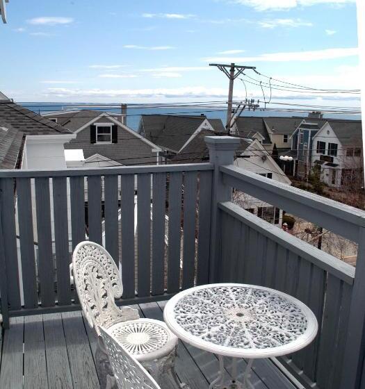 פנסיון Brasswood Inn