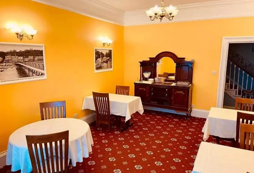 ペンション The Snowdon House