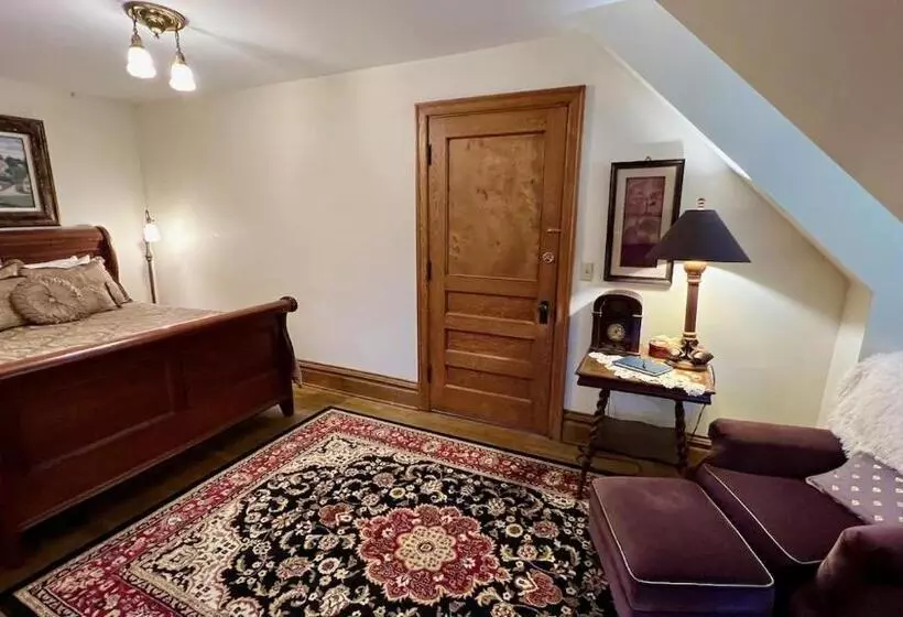 The Hancock House Bed & Breakfast Inn