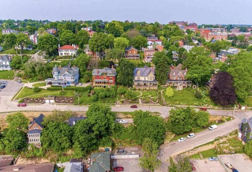 The Hancock House Bed & Breakfast Inn