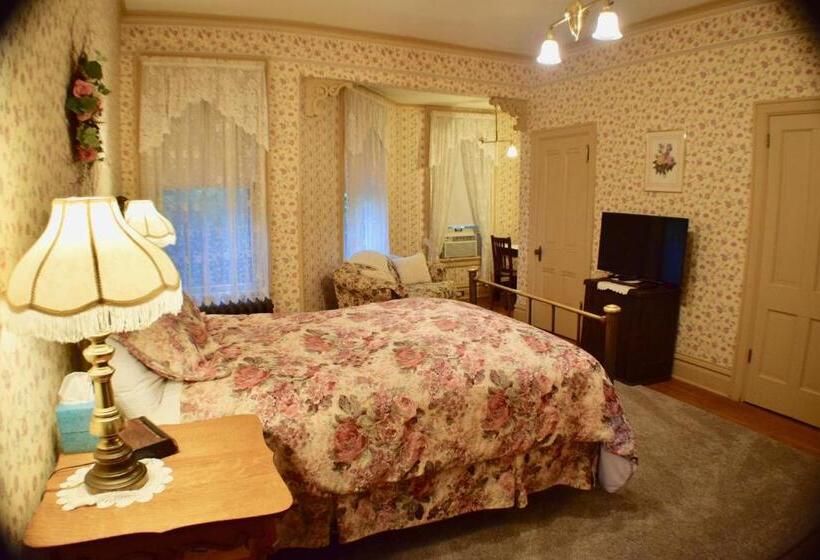 The Hancock House Bed & Breakfast Inn