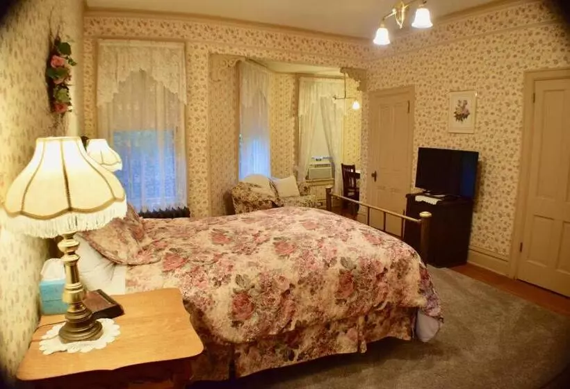 The Hancock House Bed & Breakfast Inn