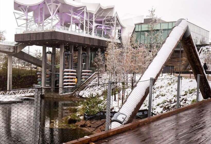 تختخواب و صبحانه Harwelden Mansion