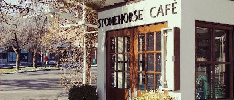 تختخواب و صبحانه Harwelden Mansion