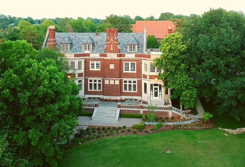 تختخواب و صبحانه Harwelden Mansion