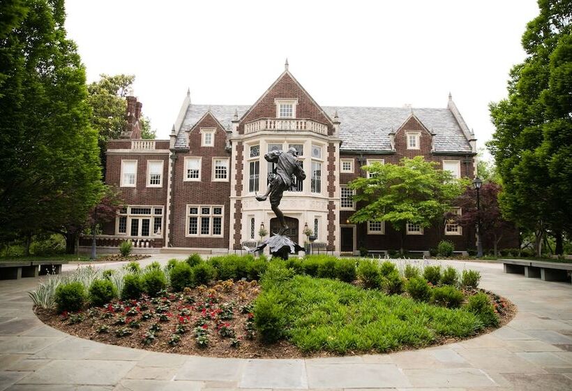 تختخواب و صبحانه Harwelden Mansion