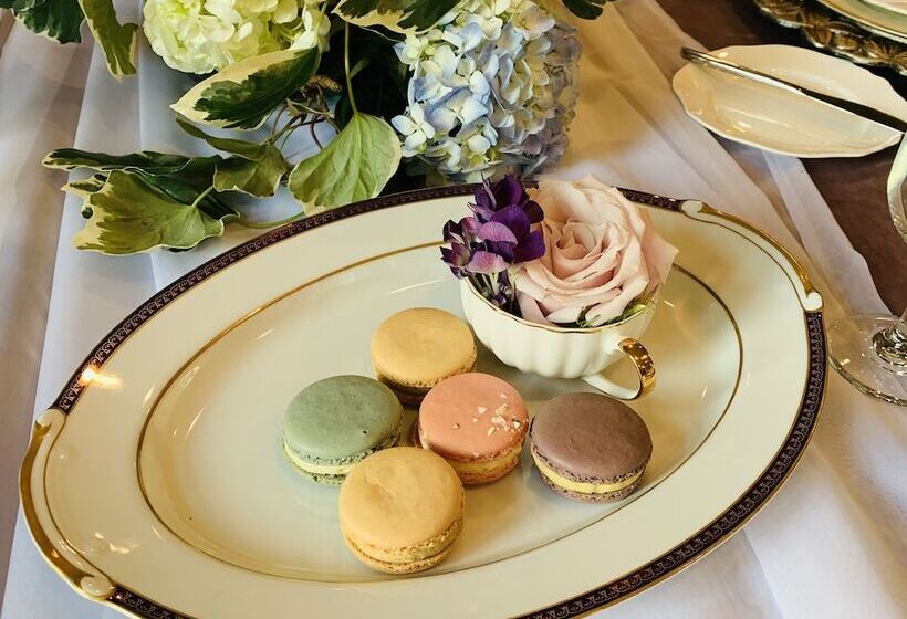 تختخواب و صبحانه Harwelden Mansion